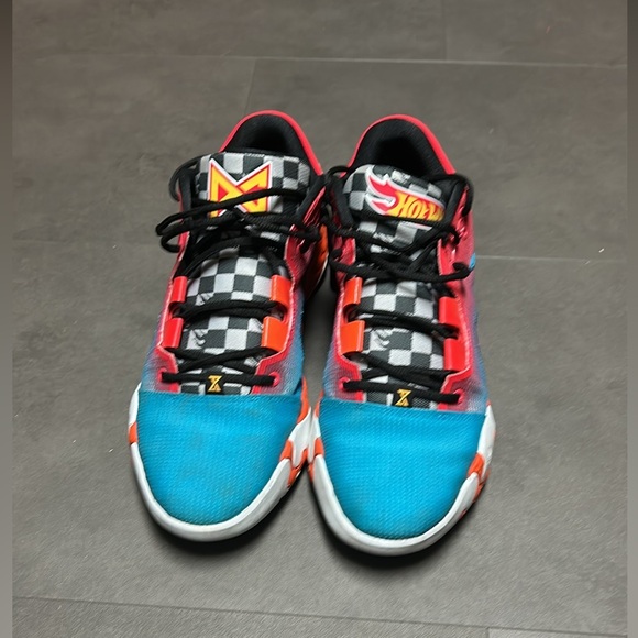 PG 6 hot wheels addition main image 8